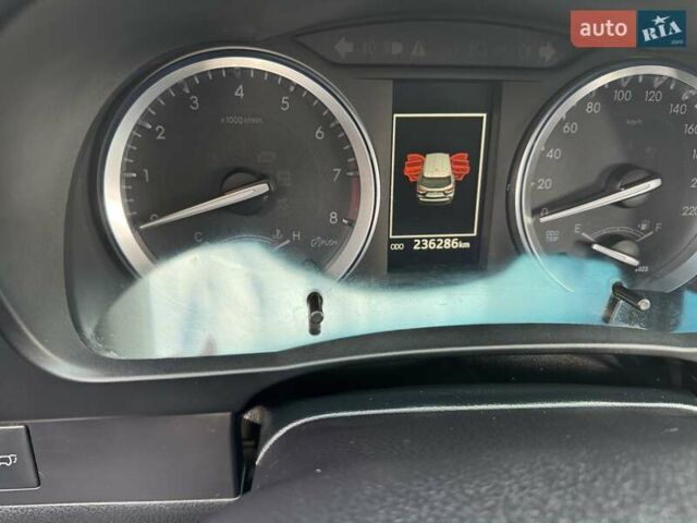 Серый Тойота Хайлендер, объемом двигателя 3.46 л и пробегом 236 тыс. км за 25000 $, фото 15 на Automoto.ua