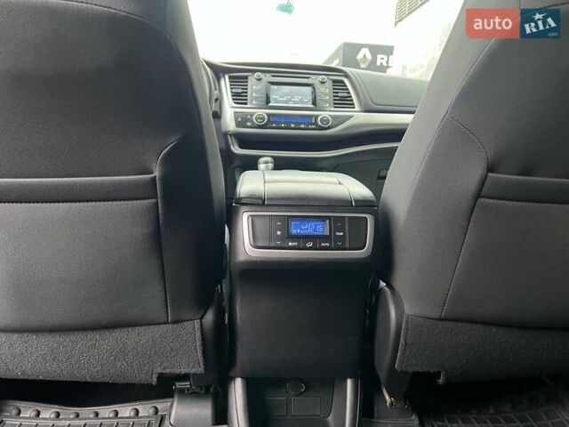 Серый Тойота Хайлендер, объемом двигателя 2.67 л и пробегом 105 тыс. км за 23581 $, фото 15 на Automoto.ua