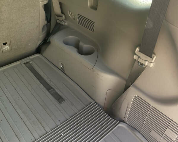 Серый Тойота Хайлендер, объемом двигателя 3.46 л и пробегом 71 тыс. км за 32000 $, фото 14 на Automoto.ua