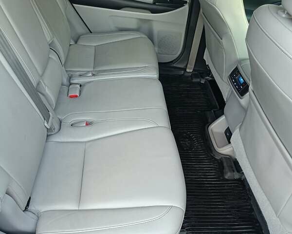 Серый Тойота Хайлендер, объемом двигателя 3.46 л и пробегом 117 тыс. км за 29500 $, фото 48 на Automoto.ua