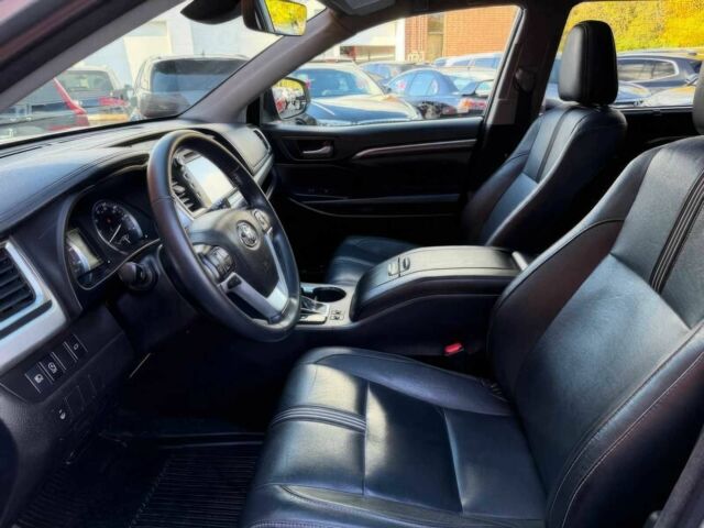 Серый Тойота Хайлендер, объемом двигателя 3.5 л и пробегом 57 тыс. км за 19000 $, фото 9 на Automoto.ua