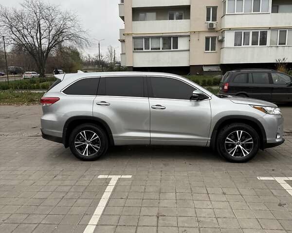 Сірий Тойота Хайлендер, об'ємом двигуна 3.46 л та пробігом 104 тис. км за 29500 $, фото 13 на Automoto.ua