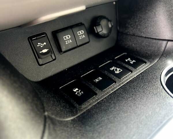 Тойота Хайлендер 2018 в Чернигове на Automoto.ua Серый Тойота Хайлендер, объемом двигателя 3.46 л и пробегом 58 тыс. км за 29999 $, фото 44 на Automoto.ua