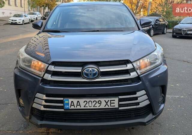 Сірий Тойота Хайлендер, об'ємом двигуна 3.5 л та пробігом 188 тис. км за 25000 $, фото 15 на Automoto.ua