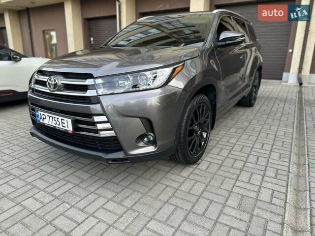 Серый Тойота Хайлендер, объемом двигателя 3.46 л и пробегом 81 тыс. км за 35000 $, фото 17 на Automoto.ua