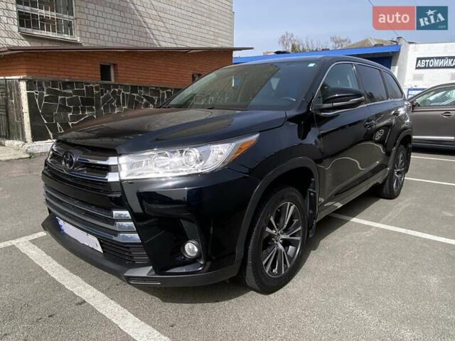 Серый Тойота Хайлендер, объемом двигателя 3.46 л и пробегом 118 тыс. км за 21200 $, фото 3 на Automoto.ua