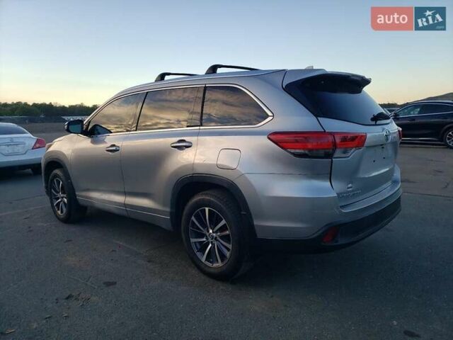 Серый Тойота Хайлендер, объемом двигателя 3.46 л и пробегом 109 тыс. км за 8600 $, фото 3 на Automoto.ua