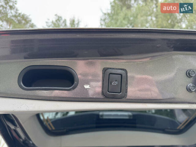 Серый Тойота Хайлендер, объемом двигателя 3.46 л и пробегом 127 тыс. км за 30000 $, фото 19 на Automoto.ua