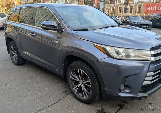 Сірий Тойота Хайлендер, об'ємом двигуна 3.5 л та пробігом 188 тис. км за 25000 $, фото 22 на Automoto.ua