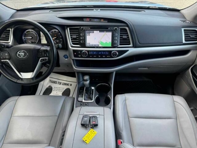 Серый Тойота Хайлендер, объемом двигателя 3.5 л и пробегом 87 тыс. км за 21500 $, фото 7 на Automoto.ua