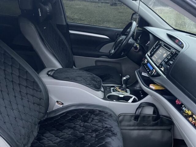 Сірий Тойота Хайлендер, об'ємом двигуна 3.5 л та пробігом 110 тис. км за 28000 $, фото 10 на Automoto.ua