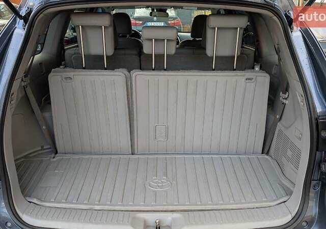 Сірий Тойота Хайлендер, об'ємом двигуна 3.5 л та пробігом 188 тис. км за 25000 $, фото 19 на Automoto.ua