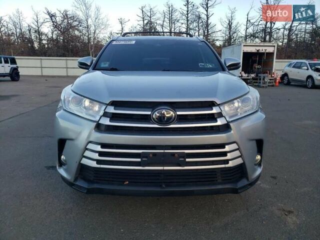 Серый Тойота Хайлендер, объемом двигателя 3.46 л и пробегом 109 тыс. км за 8600 $, фото 1 на Automoto.ua