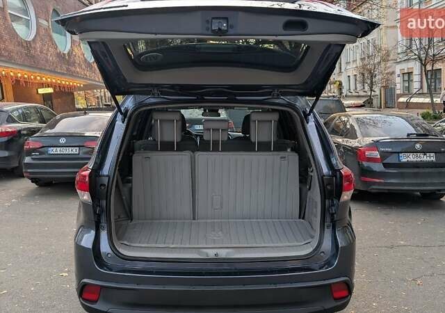 Сірий Тойота Хайлендер, об'ємом двигуна 3.5 л та пробігом 188 тис. км за 25000 $, фото 20 на Automoto.ua