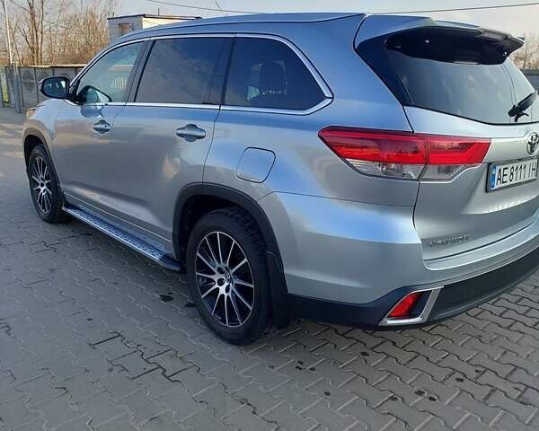 Серый Тойота Хайлендер, объемом двигателя 3.46 л и пробегом 159 тыс. км за 28500 $, фото 4 на Automoto.ua