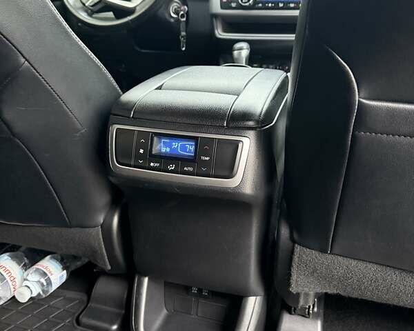 Сірий Тойота Хайлендер, об'ємом двигуна 3.46 л та пробігом 104 тис. км за 29500 $, фото 11 на Automoto.ua