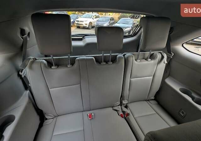 Сірий Тойота Хайлендер, об'ємом двигуна 3.5 л та пробігом 188 тис. км за 25000 $, фото 18 на Automoto.ua