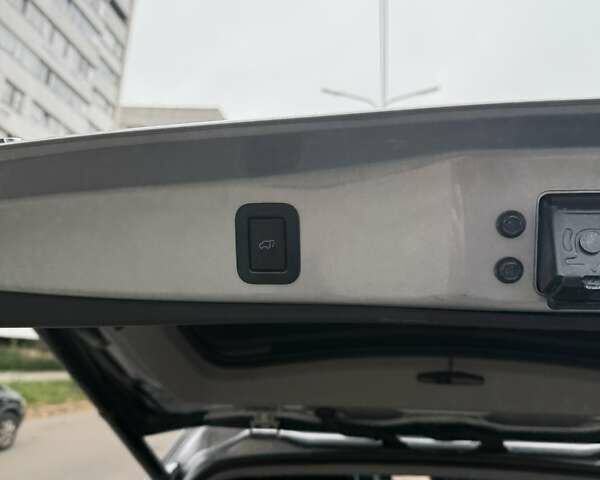 Сірий Тойота Хайлендер, об'ємом двигуна 3.46 л та пробігом 104 тис. км за 29500 $, фото 10 на Automoto.ua