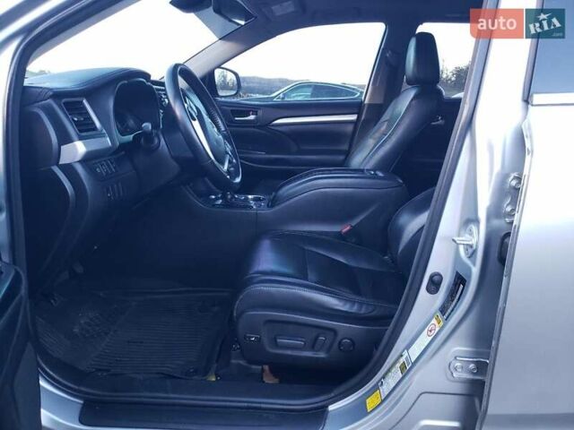 Серый Тойота Хайлендер, объемом двигателя 3.46 л и пробегом 109 тыс. км за 8600 $, фото 7 на Automoto.ua