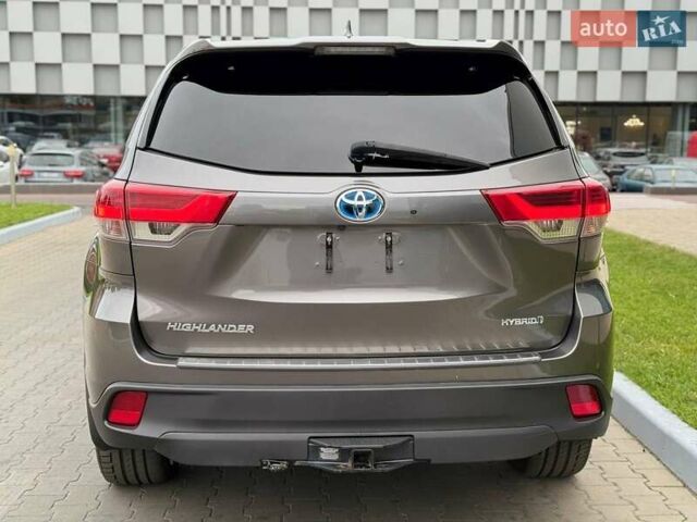 Сірий Тойота Хайлендер, об'ємом двигуна 3.5 л та пробігом 149 тис. км за 32999 $, фото 8 на Automoto.ua