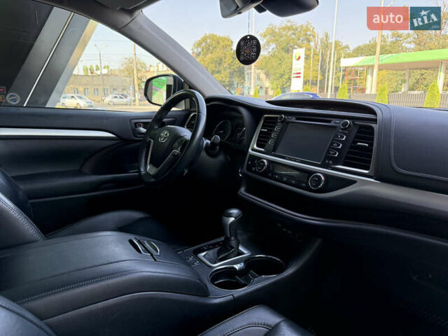 Серый Тойота Хайлендер, объемом двигателя 3.5 л и пробегом 110 тыс. км за 34500 $, фото 15 на Automoto.ua