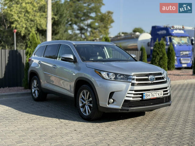 Серый Тойота Хайлендер, объемом двигателя 3.5 л и пробегом 110 тыс. км за 34500 $, фото 7 на Automoto.ua