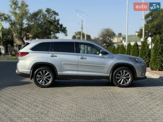Серый Тойота Хайлендер, объемом двигателя 3.5 л и пробегом 110 тыс. км за 34500 $, фото 24 на Automoto.ua