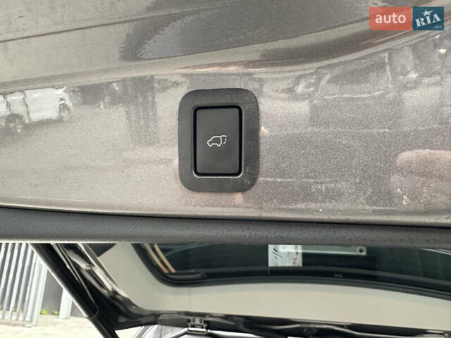 Тойота Хайлендер 2019 в Киеве на Automoto.ua Серый Тойота Хайлендер, объемом двигателя 3.46 л и пробегом 59 тыс. км за 35000 $, фото 23 на Automoto.ua