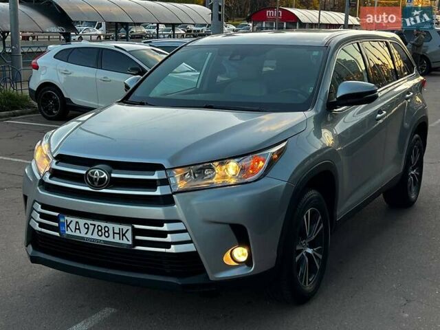 Серый Тойота Хайлендер, объемом двигателя 3.5 л и пробегом 91 тыс. км за 23700 $, фото 1 на Automoto.ua