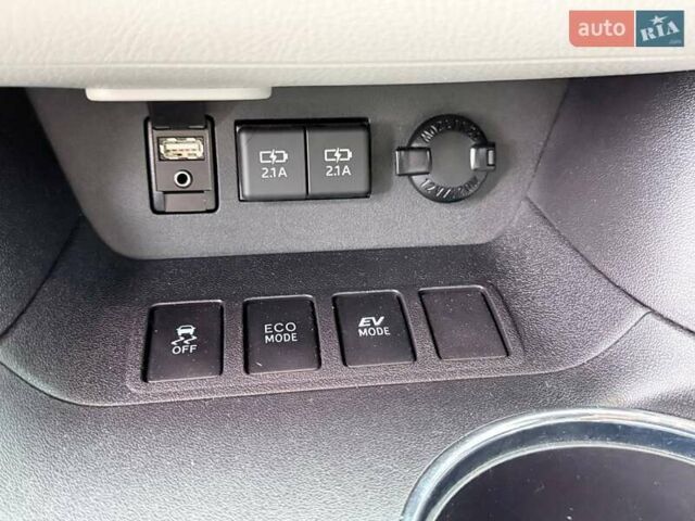 Сірий Тойота Хайлендер, об'ємом двигуна 3.5 л та пробігом 149 тис. км за 32999 $, фото 24 на Automoto.ua