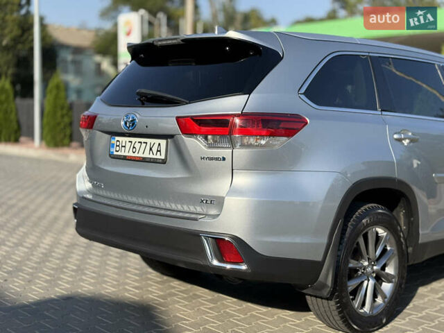 Серый Тойота Хайлендер, объемом двигателя 3.5 л и пробегом 110 тыс. км за 34500 $, фото 25 на Automoto.ua