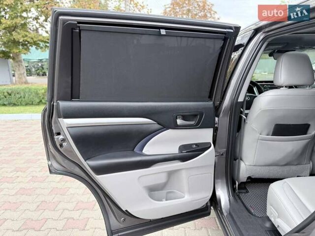 Сірий Тойота Хайлендер, об'ємом двигуна 3.5 л та пробігом 149 тис. км за 32999 $, фото 35 на Automoto.ua