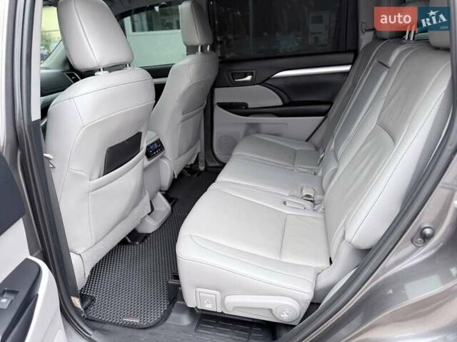 Сірий Тойота Хайлендер, об'ємом двигуна 3.5 л та пробігом 149 тис. км за 32999 $, фото 36 на Automoto.ua