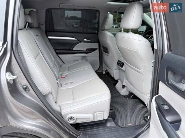 Сірий Тойота Хайлендер, об'ємом двигуна 3.5 л та пробігом 149 тис. км за 32999 $, фото 34 на Automoto.ua