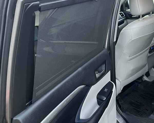 Серый Тойота Хайлендер, объемом двигателя 3.46 л и пробегом 114 тыс. км за 33800 $, фото 18 на Automoto.ua