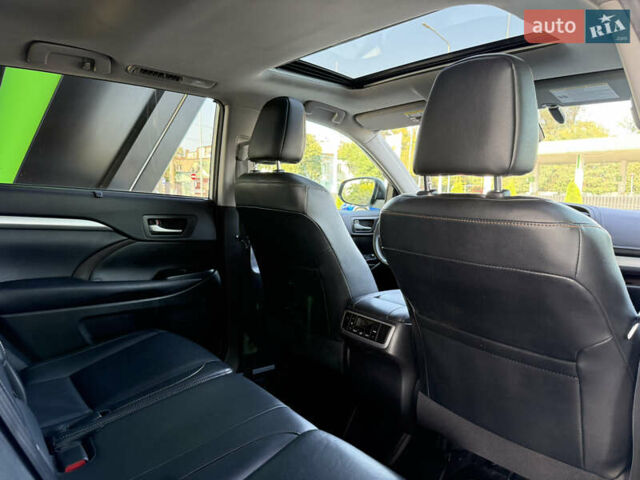 Серый Тойота Хайлендер, объемом двигателя 3.5 л и пробегом 110 тыс. км за 34500 $, фото 17 на Automoto.ua