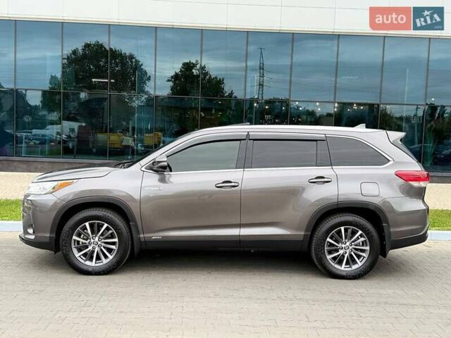 Сірий Тойота Хайлендер, об'ємом двигуна 3.5 л та пробігом 149 тис. км за 32999 $, фото 5 на Automoto.ua