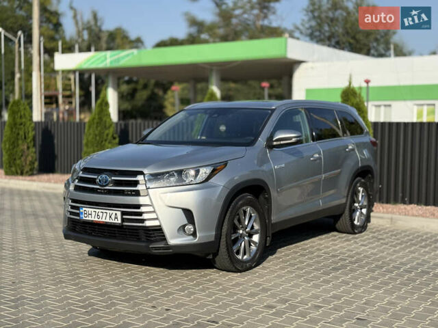 Серый Тойота Хайлендер, объемом двигателя 3.5 л и пробегом 110 тыс. км за 34500 $, фото 8 на Automoto.ua