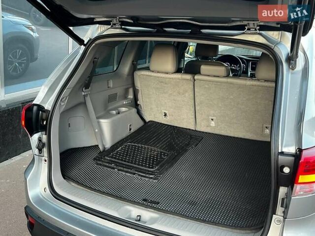 Серый Тойота Хайлендер, объемом двигателя 3.5 л и пробегом 91 тыс. км за 23700 $, фото 26 на Automoto.ua