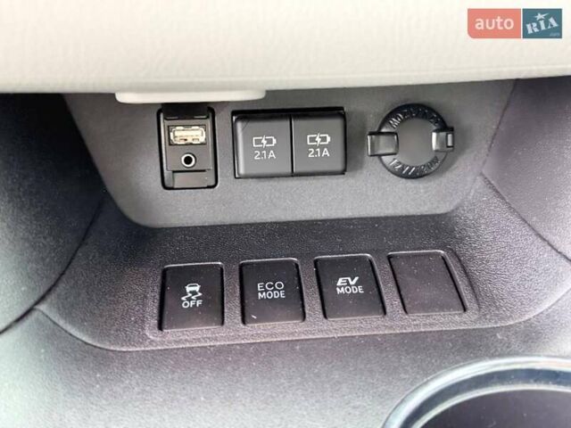 Сірий Тойота Хайлендер, об'ємом двигуна 3.5 л та пробігом 149 тис. км за 32999 $, фото 23 на Automoto.ua