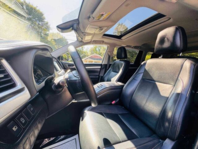 Серый Тойота Хайлендер, объемом двигателя 3.5 л и пробегом 32 тыс. км за 14800 $, фото 5 на Automoto.ua