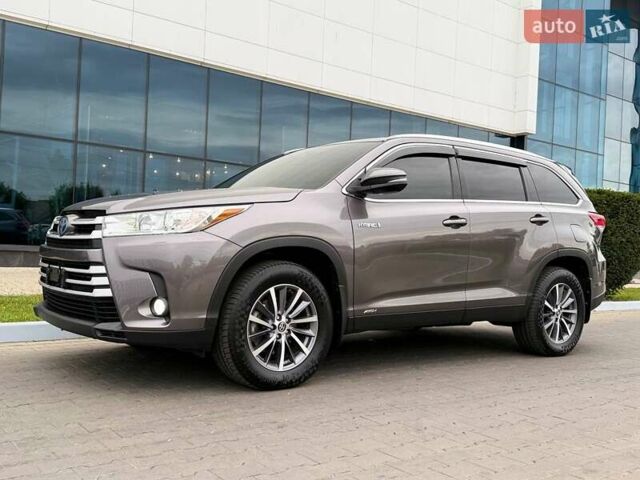 Сірий Тойота Хайлендер, об'ємом двигуна 3.5 л та пробігом 149 тис. км за 32999 $, фото 10 на Automoto.ua