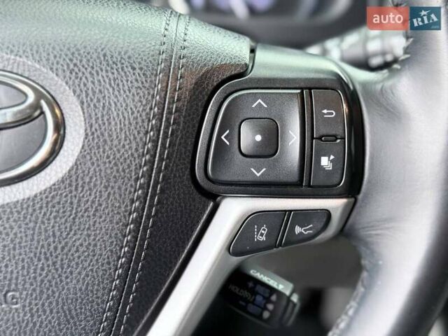 Сірий Тойота Хайлендер, об'ємом двигуна 3.5 л та пробігом 149 тис. км за 32999 $, фото 25 на Automoto.ua