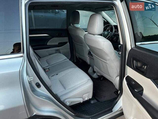 Серый Тойота Хайлендер, объемом двигателя 3.5 л и пробегом 91 тыс. км за 23700 $, фото 15 на Automoto.ua