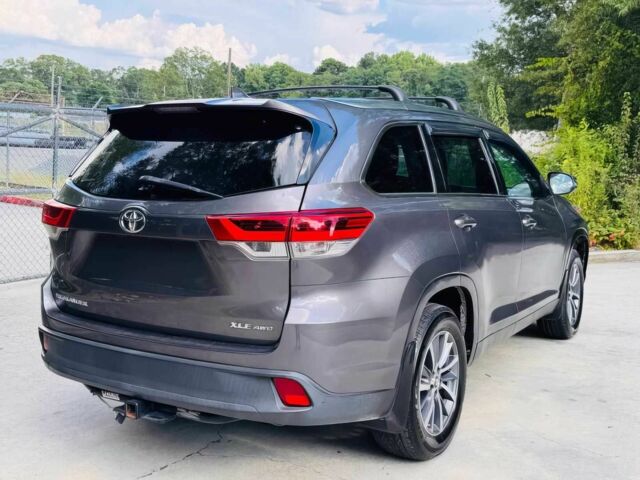 Серый Тойота Хайлендер, объемом двигателя 3.5 л и пробегом 32 тыс. км за 14800 $, фото 4 на Automoto.ua