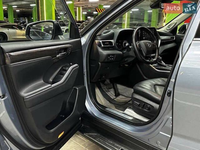 Сірий Тойота Хайлендер, об'ємом двигуна 2.5 л та пробігом 126 тис. км за 39500 $, фото 13 на Automoto.ua