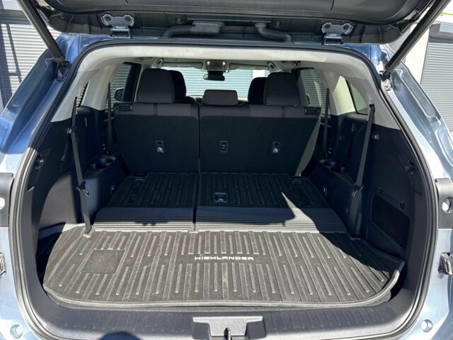 Серый Тойота Хайлендер, объемом двигателя 3.46 л и пробегом 25 тыс. км за 32999 $, фото 8 на Automoto.ua