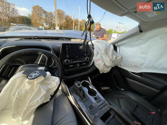 Сірий Тойота Хайлендер, об'ємом двигуна 2.49 л та пробігом 96 тис. км за 13000 $, фото 2 на Automoto.ua