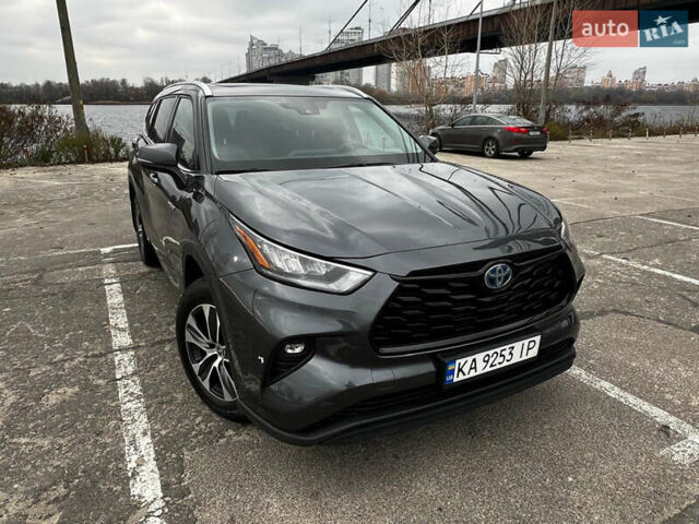 Сірий Тойота Хайлендер, об'ємом двигуна 2.49 л та пробігом 145 тис. км за 43000 $, фото 1 на Automoto.ua