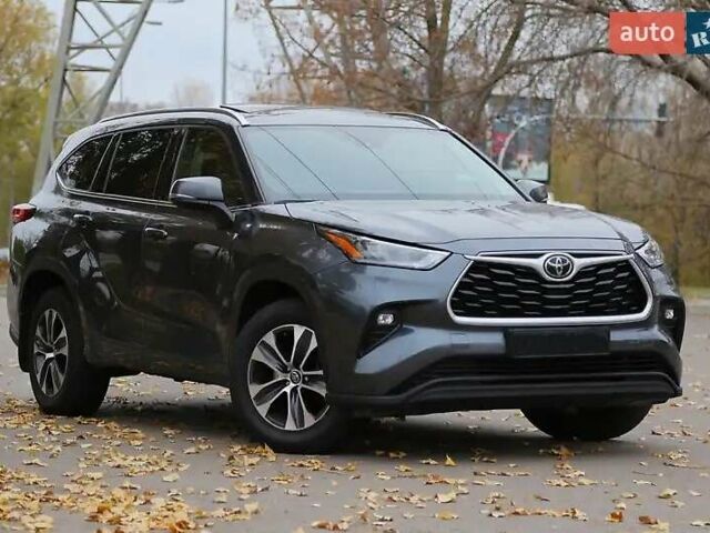 Серый Тойота Хайлендер, объемом двигателя 3.5 л и пробегом 106 тыс. км за 33500 $, фото 5 на Automoto.ua